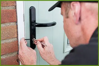 Neighborhood Locksmith Services South Houston, TX 713-470-0747 - 2-local-locksmith