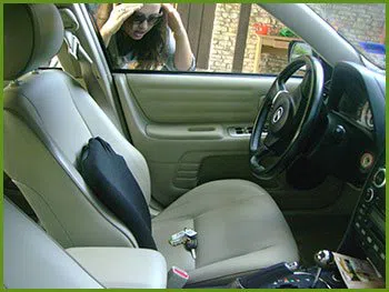 Neighborhood Locksmith Services South Houston, TX 713-470-0747 - 20-keys-locked-in-car